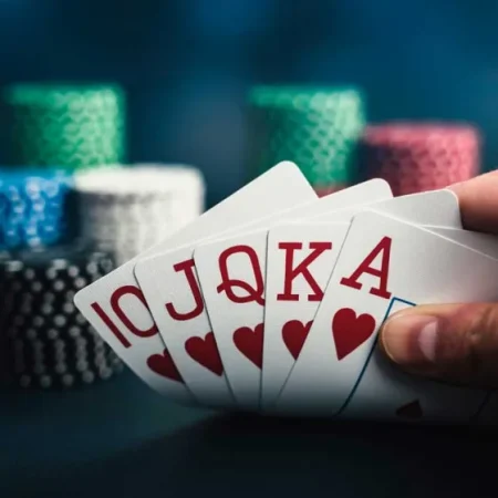 Các Loại Bài Poker Phổ Biến và Chiến Lược Chơi Hiệu Quả